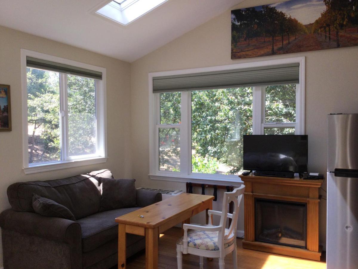 Amitabha Wine Country Cottage Santa Rosa Exterior photo